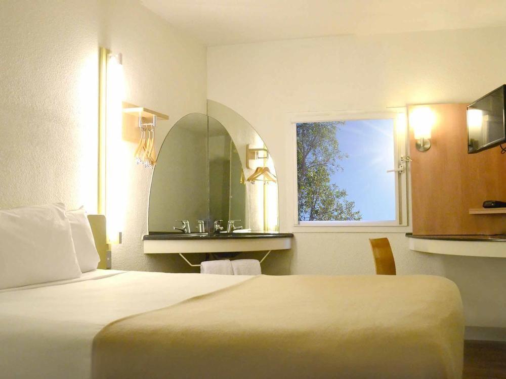 Ibis Budget - St Peters Сидней Экстерьер фото