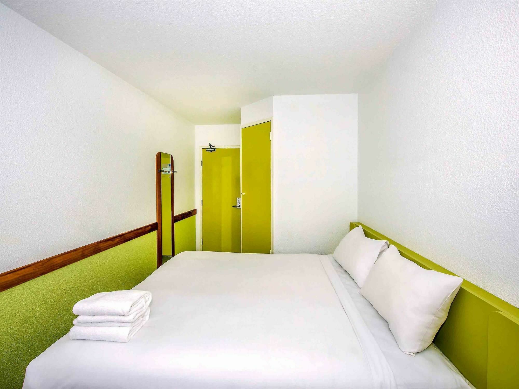 Ibis Budget - St Peters Сидней Экстерьер фото